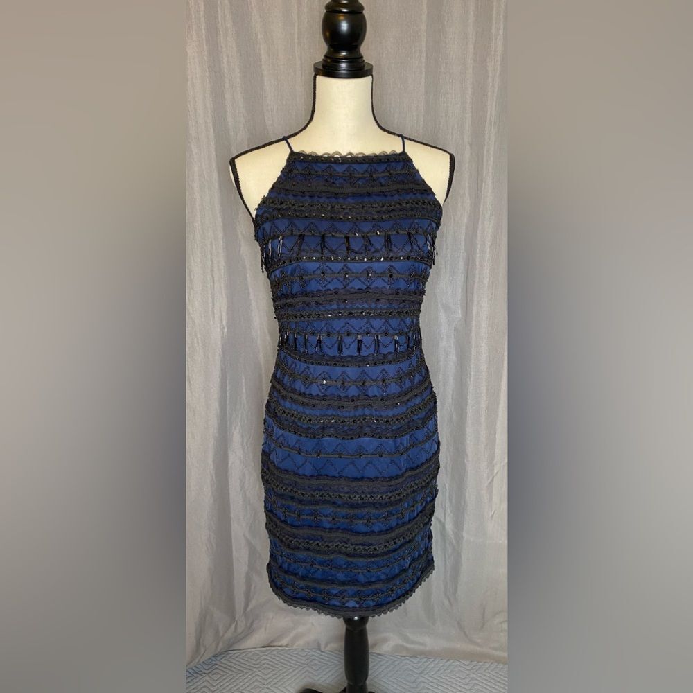 Aidan Mattox beaded mini dress navy with black lace and beading size 2